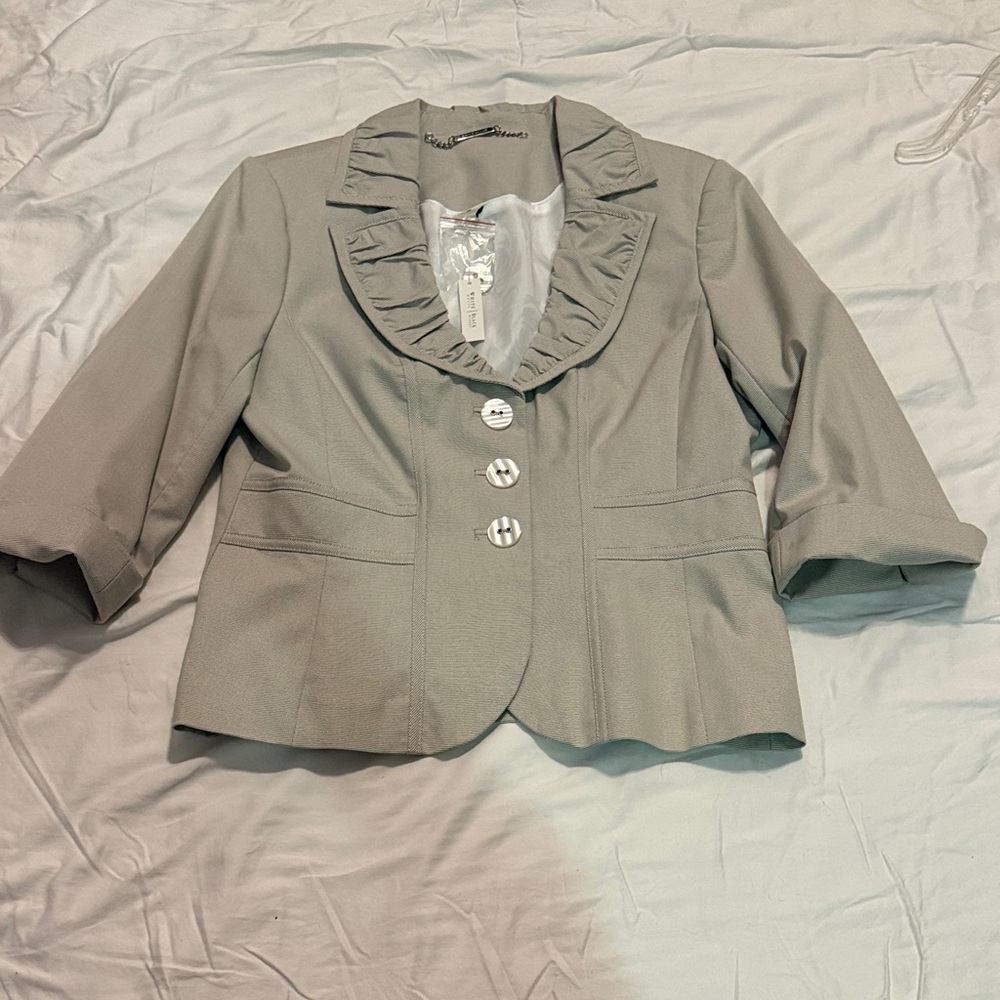 White House Black Market Ruffled Blazer NWT 12